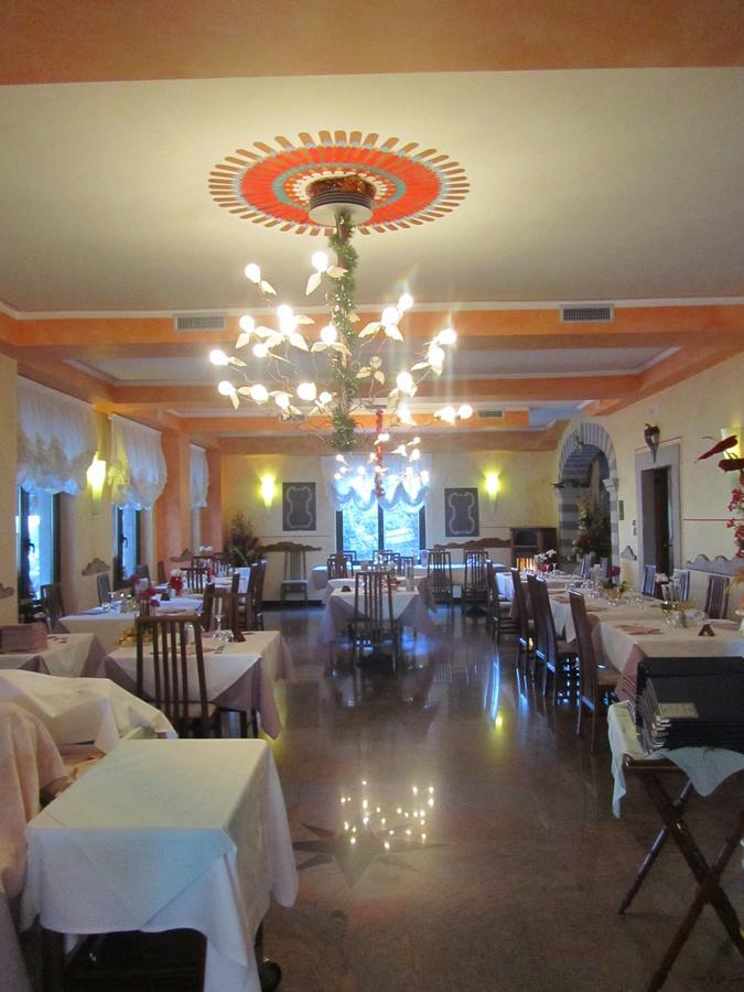 Albergo Ristorante Conca Azzurra Colico Exterior foto