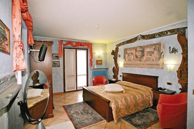 Albergo Ristorante Conca Azzurra Colico Exterior foto